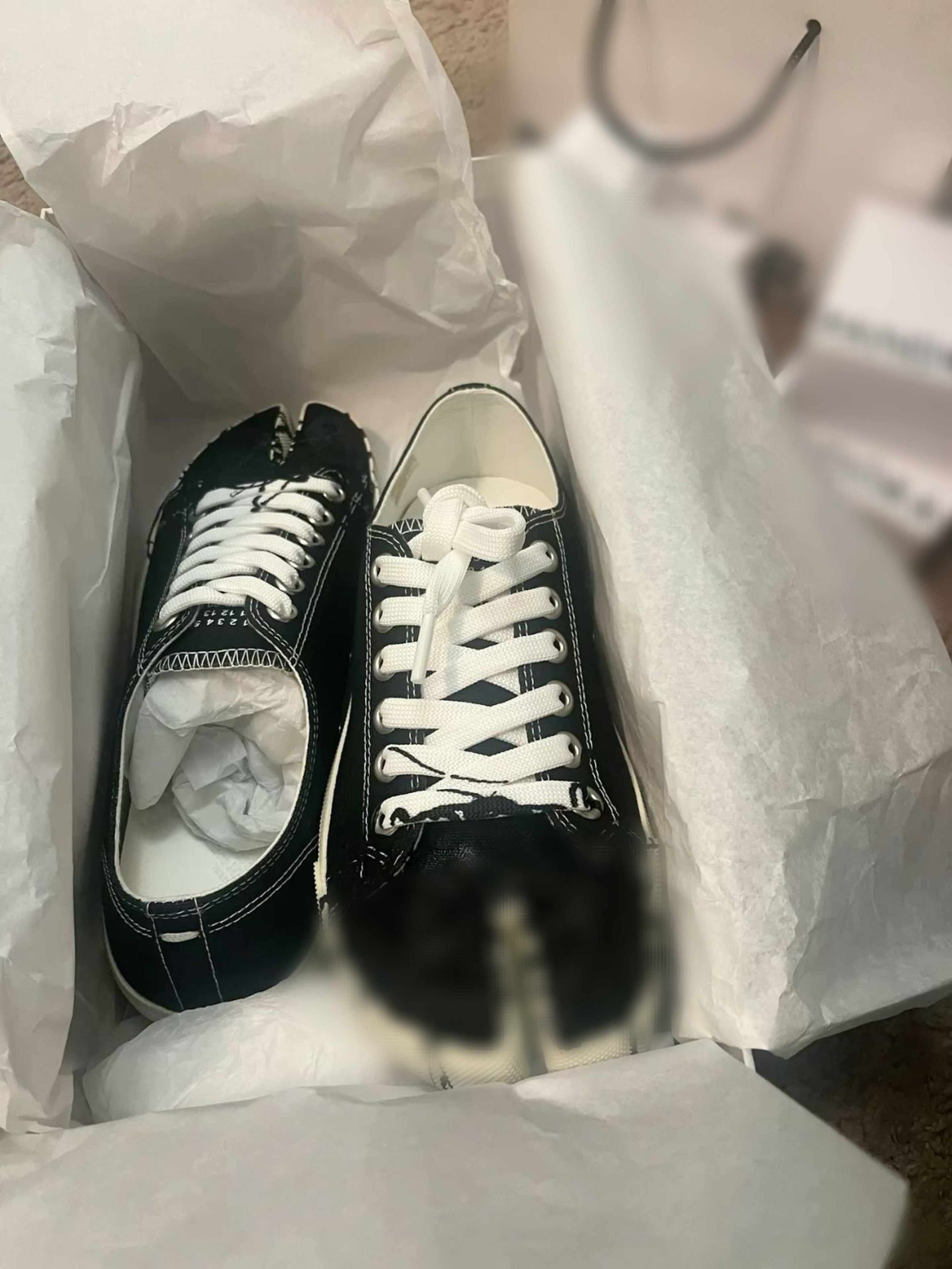 MMG SNEAKERS