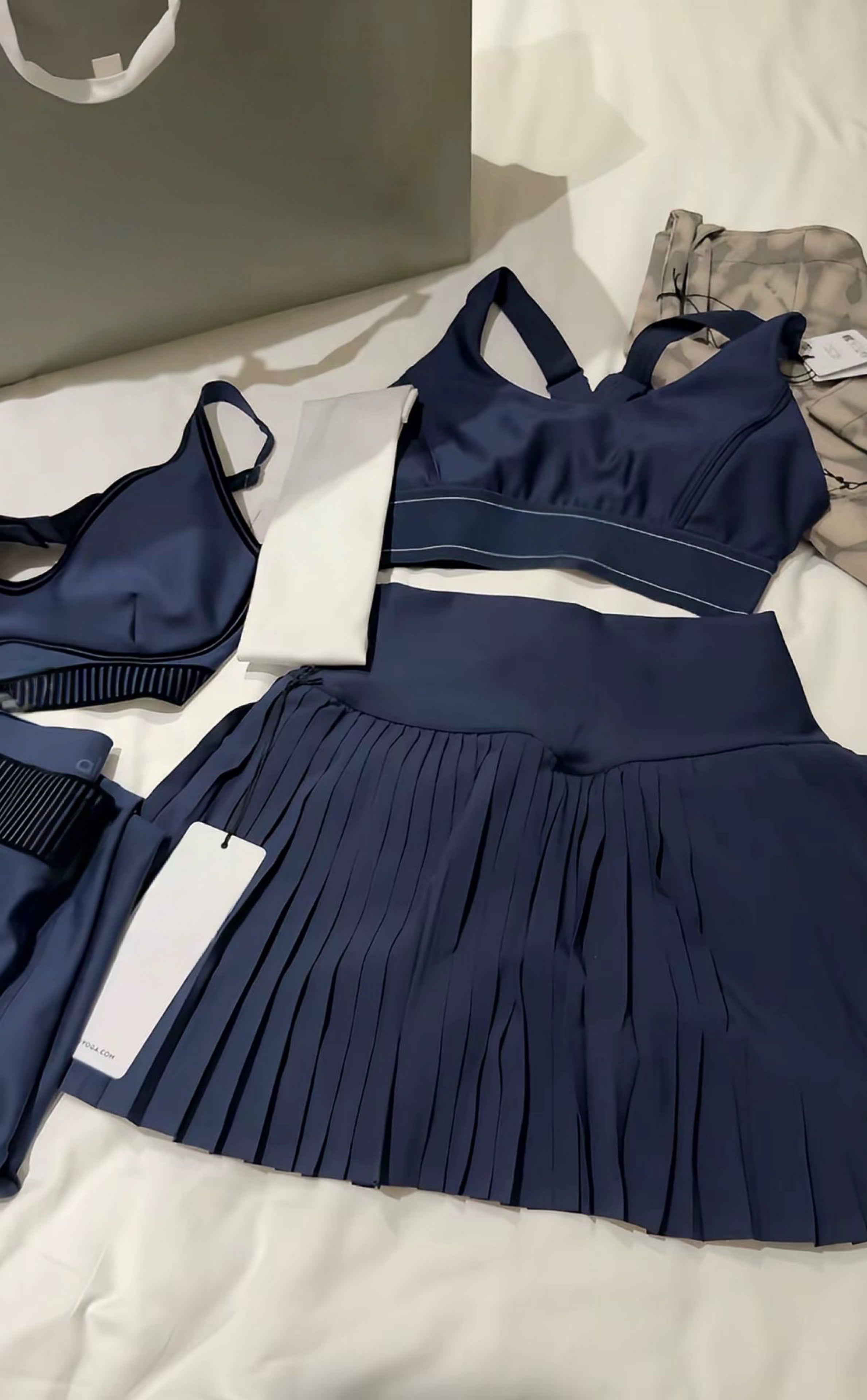 AL0 BRA & SKIRT SET