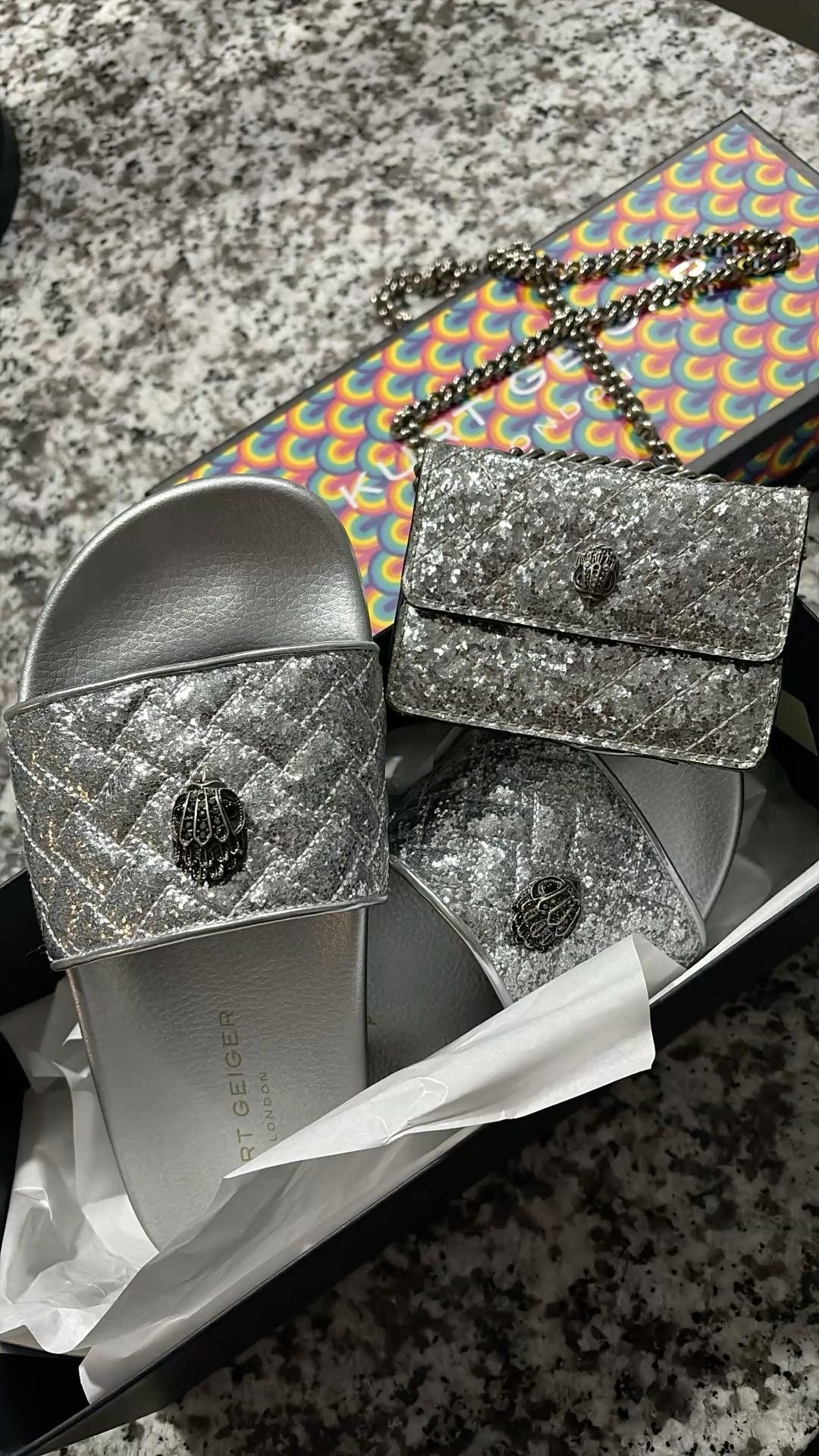 Kurt Slides & Purse Set