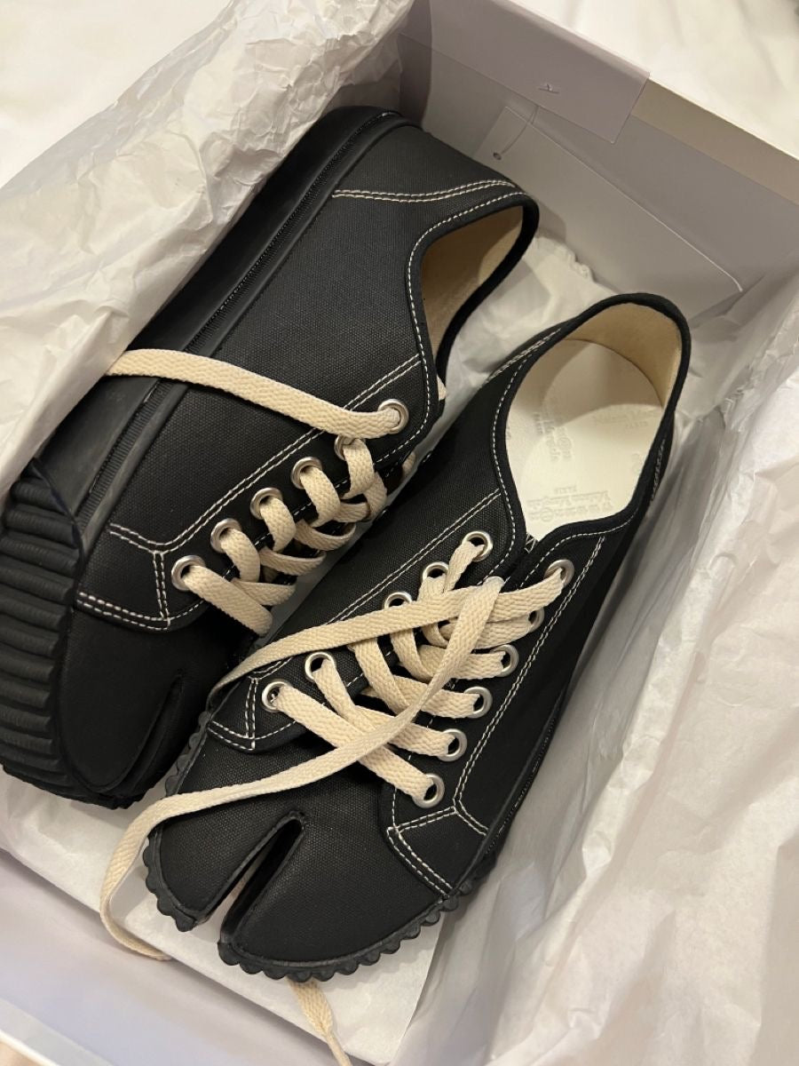 MMG SNEAKERS