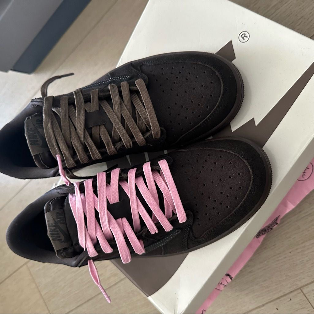 BROWN & PINK SCOTTS