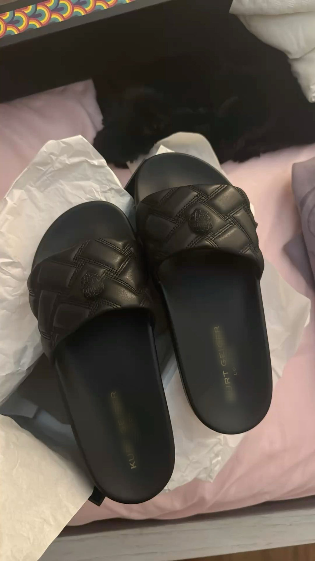 Kurt Slides & Purse Set